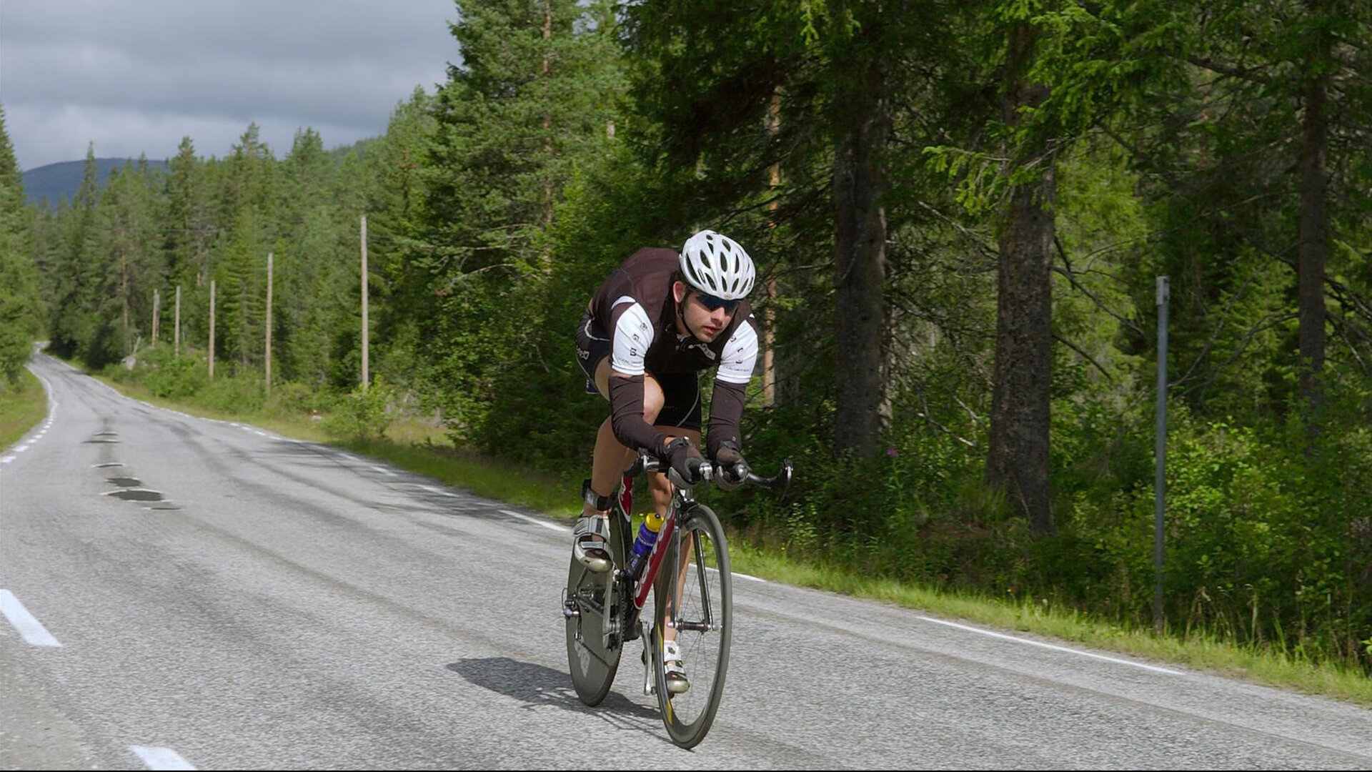 湖人防守新风尚：再度崛起，主帅盛赞“这才是真正的湖人”